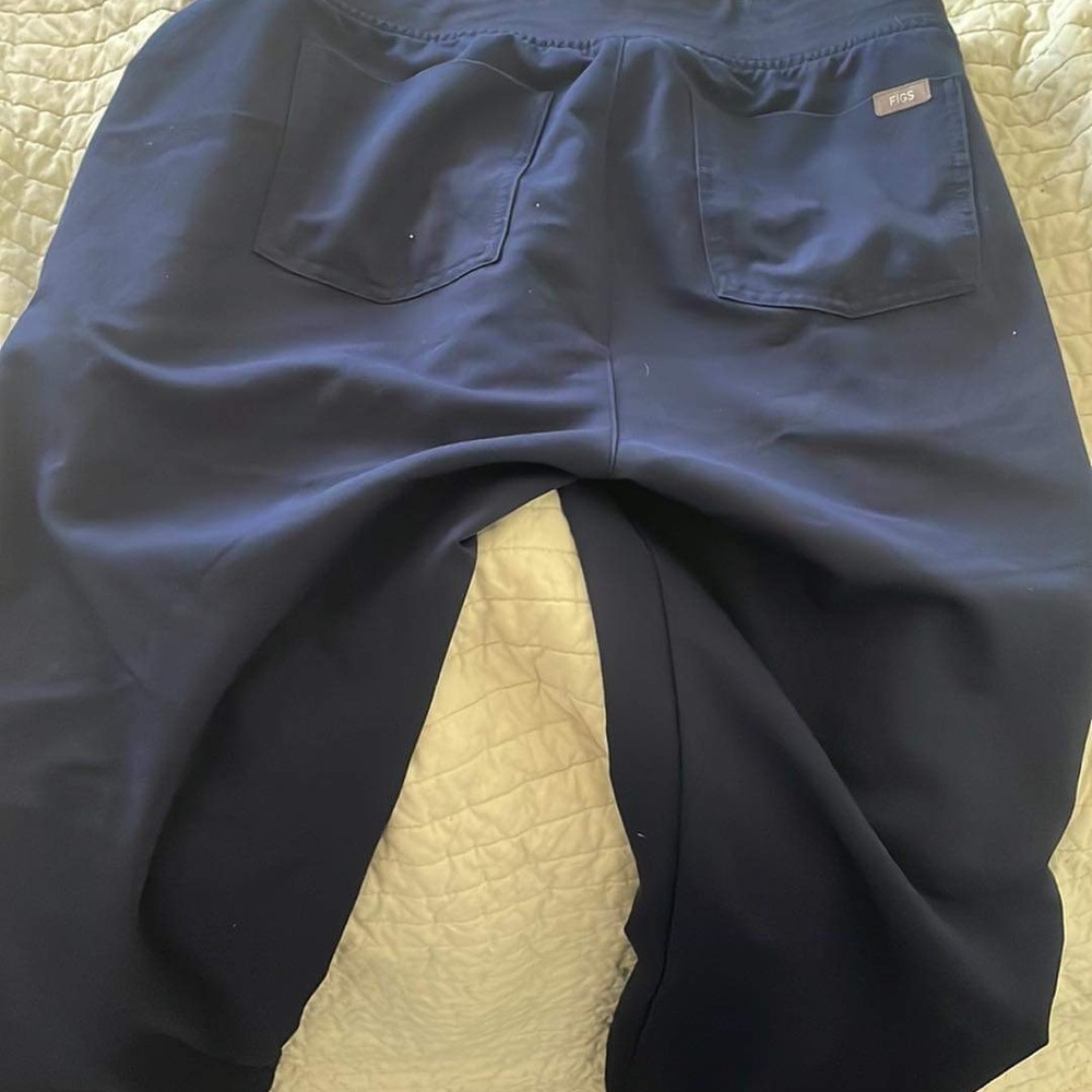 Figs navy joggers